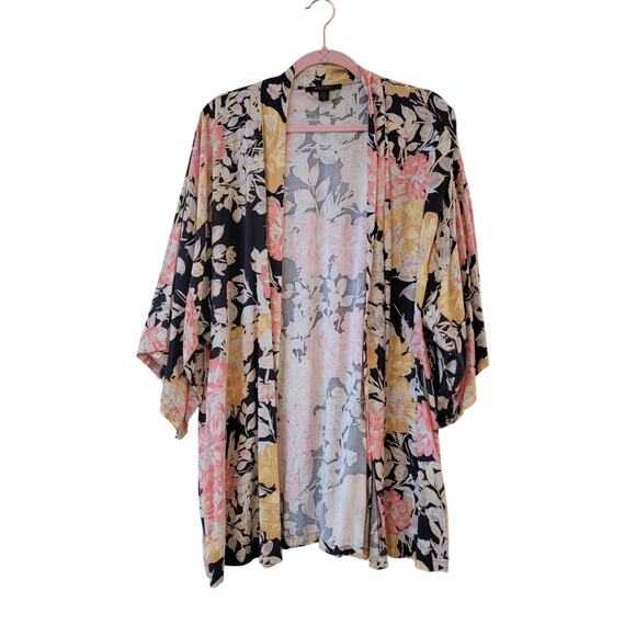 Floral Robe - Picture 1 of 9